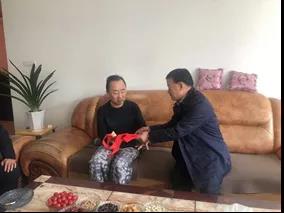 敦煌种业领导看望慰问公司老干部、老党员及困难党员职工