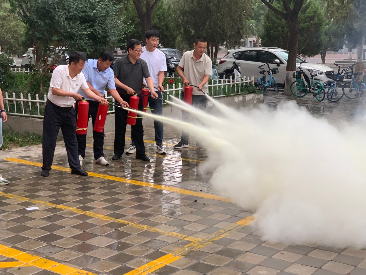 强化应急演练 筑牢安全防线｜敦煌种业集团开展消防培训及应急逃生演练